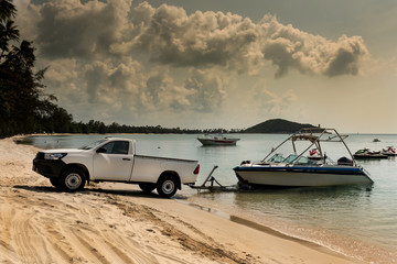 loading the boat into the trailer