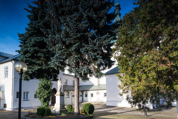 Kościół i Klasztor Ojców Franciszkanów w Radomsku, Polska © Senatorek