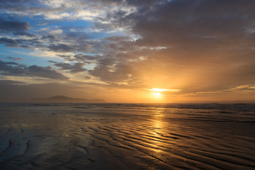 Nascer do sol na praia