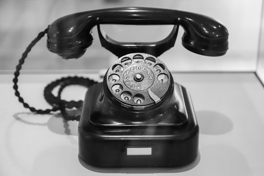 Old vintage telefone