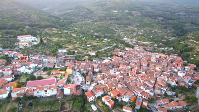 Garganta la Olla (Cáceres, Extremadura) desde el aire. Video aereo con drone