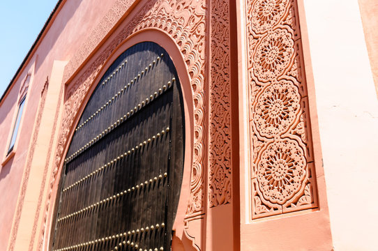 Intricate plaster carvings around an archway in the Medina in Marrakech, Morocco