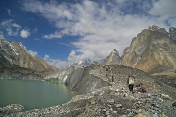 Baltoro-gletsjer en hooggebergte K2 en basiskamp Broadpok en Concordia in Karakorum, Pakistan
