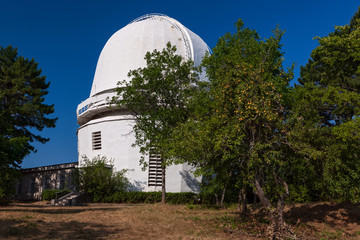 Obraz premium Telescope tower in Nauchny observatory, Crimea Pt.II