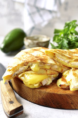 Quesadilla with chicken.