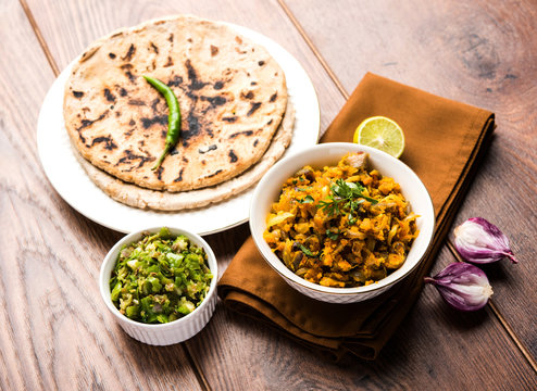 Zunka Bhakar Pithla or pitla, popular vegetarian recipe from India

