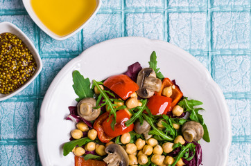 Salad with chickpeas and vegetables
