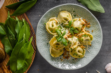 Stuffed Tortellini garlic and spinach