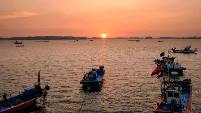 The evening falls in the western sea of South Korea