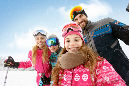 Family together on skiing