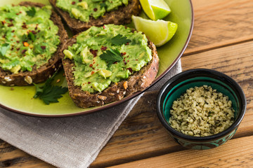 Mashed avocado on toast