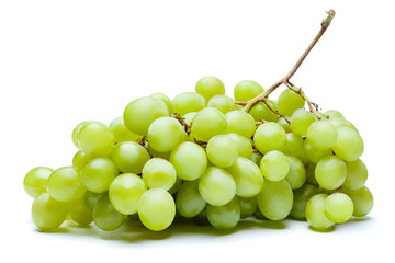 Fototapeta na wymiar green grapes isolated on white