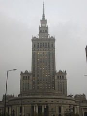 Fototapeta na wymiar Palazzo della cultura nella nebbia, Varsavia