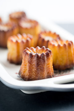 Canel&egrave; bordolaise