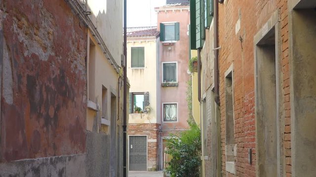 14835_Going_through_the_narrow_streets_in_Venice_Italy.mov
