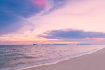 Fototapeta na wymiar Beautiful sunset over the sea with dramatic clouds