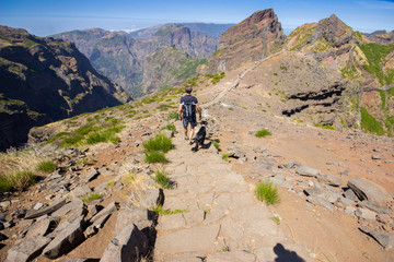 île de Madère dans l'océan Atlantique: entre montagne et mer