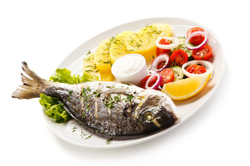 Roast fish with vegetables 