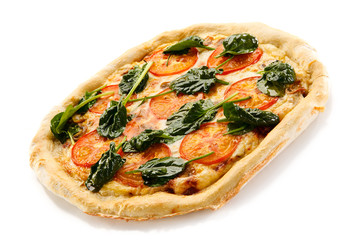 Pizza with spinach an tomatoes