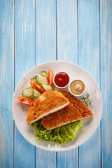 Fried pork chop and vegetable salad 