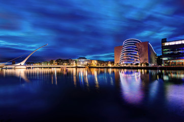 Fototapeta premium Samuel Beckett Bridge Dublin, Irlandia