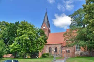 Fototapeta na wymiar St.-Bartholomäus-Kirche Damgarten
