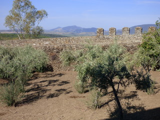 Fototapeta na wymiar Pueblo abandonado de Garanadilla en Caceres ( Extremadura, España)
