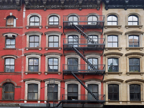 old Manhattan apartment buildings © Spiroview Inc.