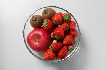 いちご　りんご　キウイ