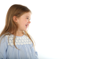 Kleines M&auml;dchen lacht