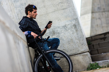 man with a fixie bike