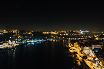 Fototapeta na wymiar Porto by Night - Porto bei Nacht