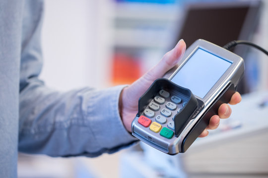 EC- / Bankomat - Karten Terminal, Plastikgeld im Handel