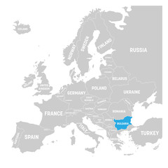 Fototapeta premium Bułgaria oznaczona kolorem niebieskim na szarym politycznej mapie Europy. Ilustracji wektorowych.