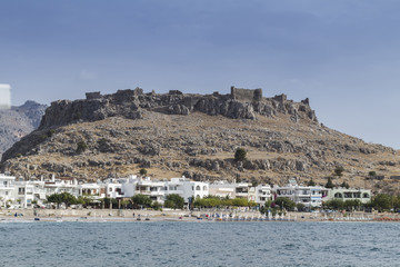 zdjęcie akropolu miasta lindos na wyspie Rhodos