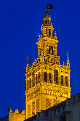 Fototapeta na wymiar The Giralda Tower in Seville, Spain