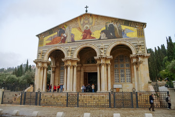 Obraz premium The Church of All Nations or Basilica of the Agony, is a Roman Catholic church near the Garden of Gethsemane at the Mount of Olives in Jerusalem, Israel.