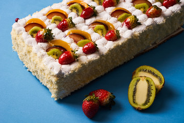 Fruit cake with strawberry