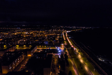 Obraz premium Aerial view of the city at night.