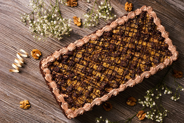 Chocolate cake with walnut