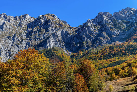 Mountains in the autumn in Bosnia and Herzegovina © dvrcan