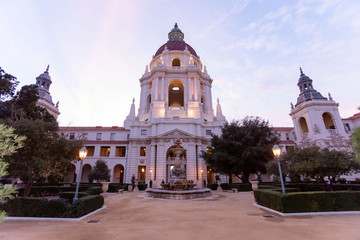 Fototapeta na wymiar Pasadena City hall
