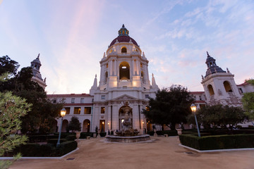 Fototapeta na wymiar Pasadena City hall