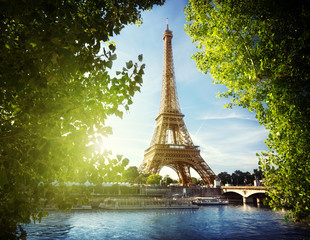 Naklejka na ściany i meble Eiffel tower in Paris, France