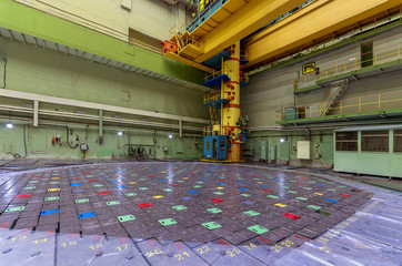 Reactor room. Massive reactor lid, equipment maintenance and replacement of the reactor fuel...