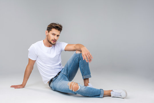 Afbeeldingen over Fashion Model Male Jeans – Blader in stockfoto's,  vectoren en video's over 171,200 | Adobe Stock