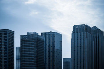 Obraz premium architectural complex against sky in downtown tianjin, china.