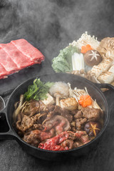 霜降り和牛ですきやき　Tasty sukiyaki Japanese cuisine 