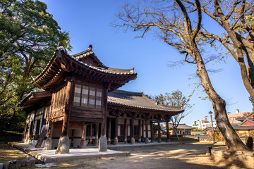 Obraz premium Gangneung-si, Gangwon-do, South Korea - Chilsadang (Chilsadang got its name because the work of seven departments of population.)