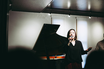 Obraz premium 女性ヴォーカル